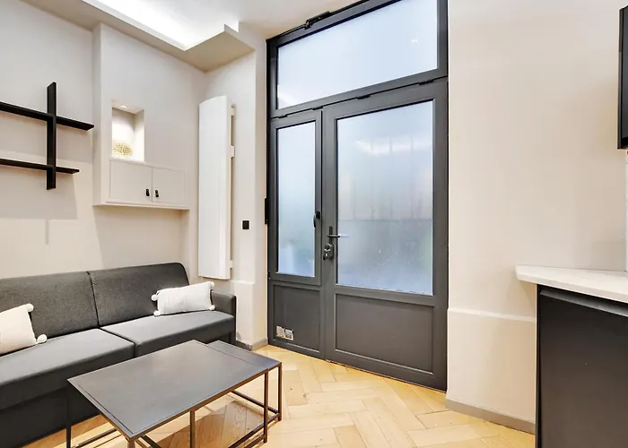Pick A Flat\'S Apartment In Champs-Elysees - Rue Marbeuf