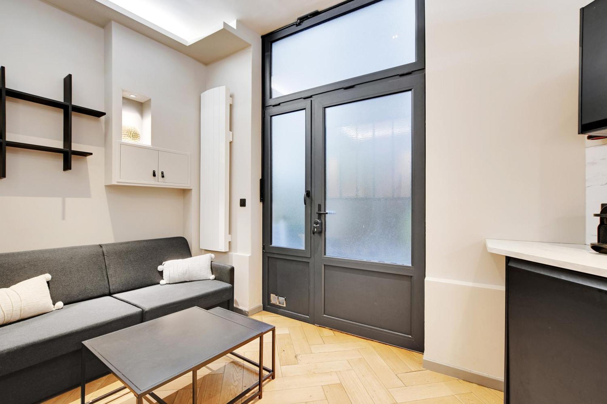 Pick A Flat's In Champs-elysees - Rue Marbeuf Apartment *