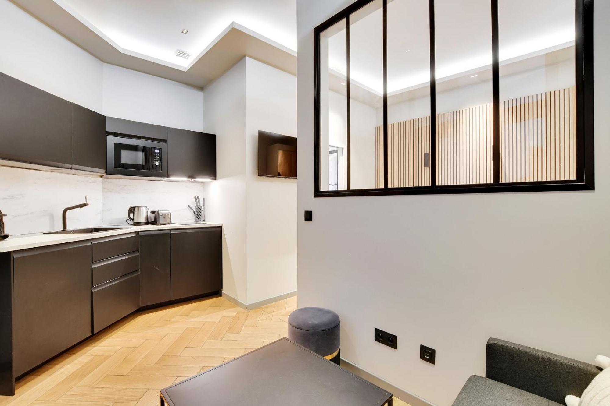 Pick A Flat's In Champs-elysees - Rue Marbeuf