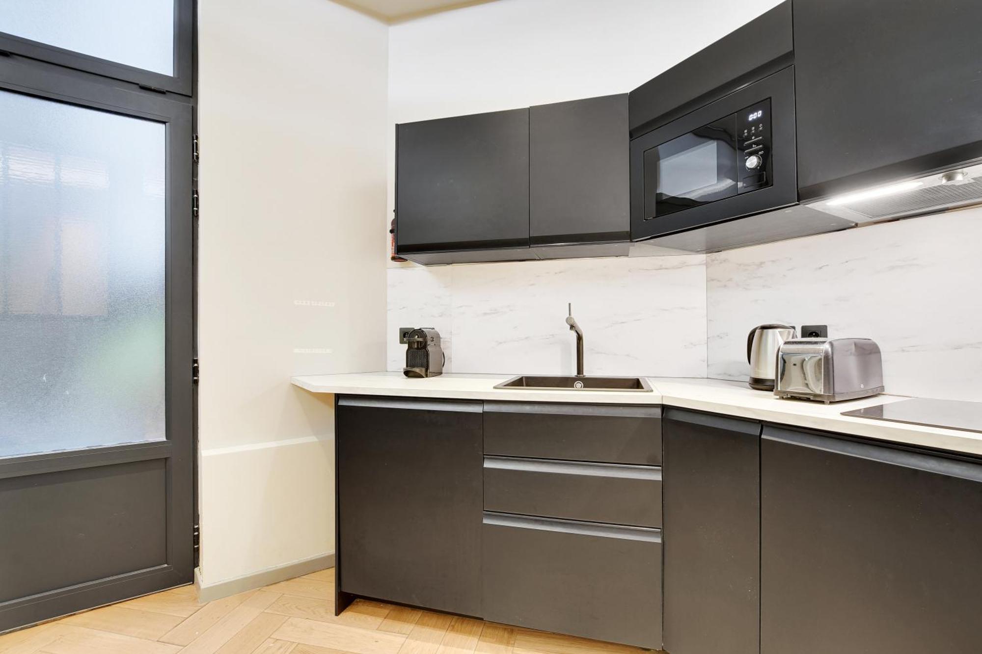 Pick A Flat's In Champs-elysees - Rue Marbeuf