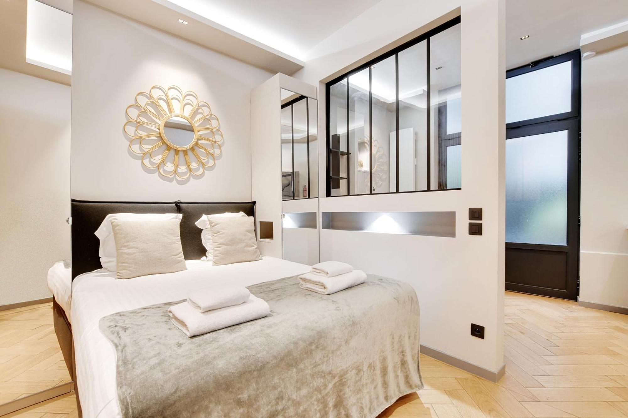 Pick A Flat's In Champs-elysees - Rue Marbeuf Apartment Paris